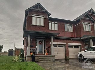 501 Rioja St, Ottawa, ON K2S0V9