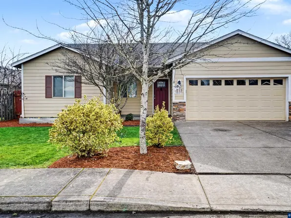 463 SE Pine St, Dallas, OR 97338