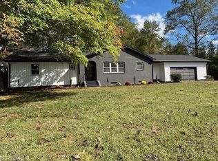 1929 Shacktown Rd, Yadkinville, NC 27055