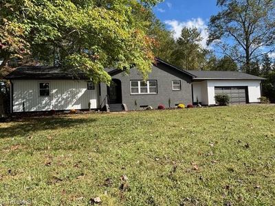 1929 Shacktown Rd, Yadkinville, NC, 27055