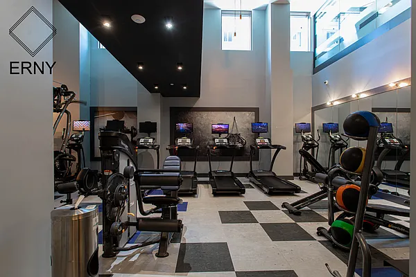 Rented by ERNY LLC | media 52