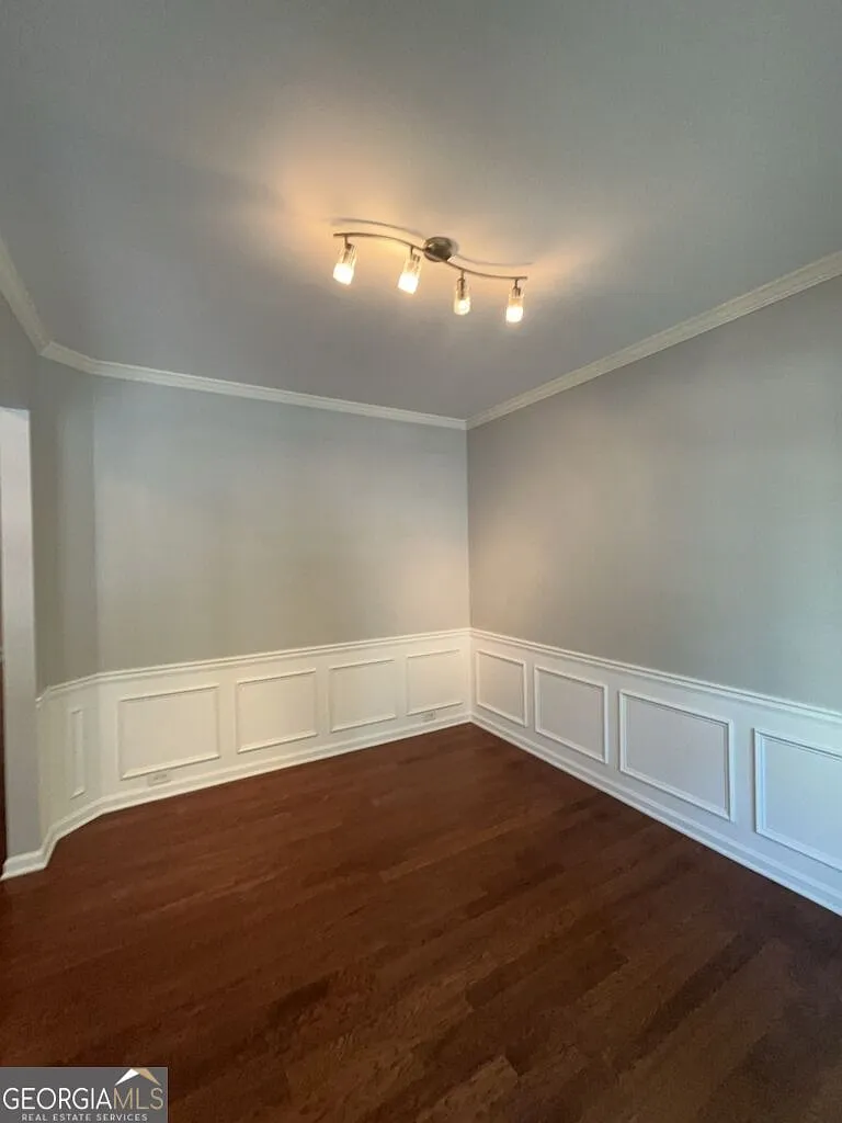 4 bed, 2.5 bath, 2414 sqft, $2,495 — Photo 4