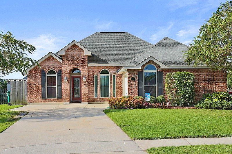 1st image of 125 Oak Knoll Ct