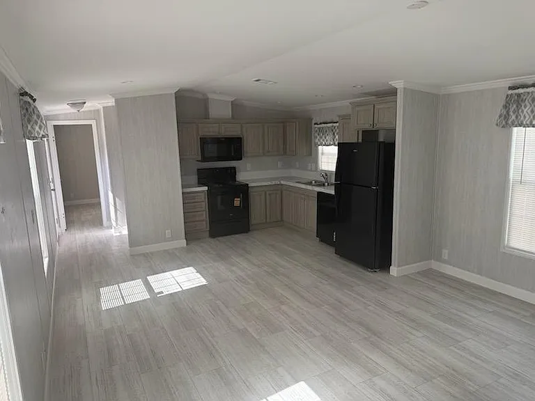 98 Estates — Photo 20
