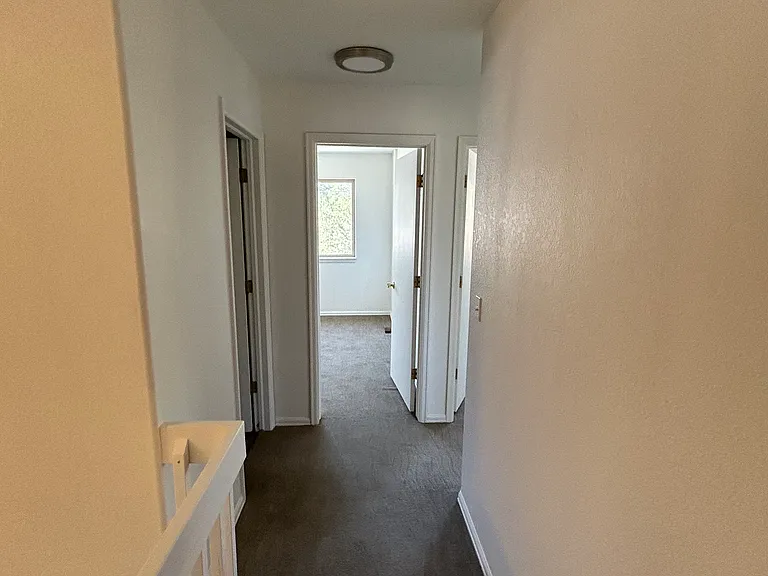 213 S Court St #B — Photo 10