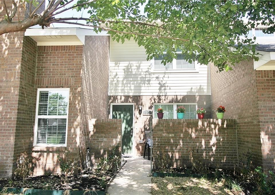 1st image of 833 Summercreek Dr