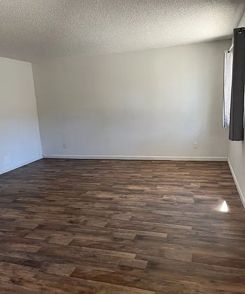 1223 N Dysart Rd #2 — Photo 5
