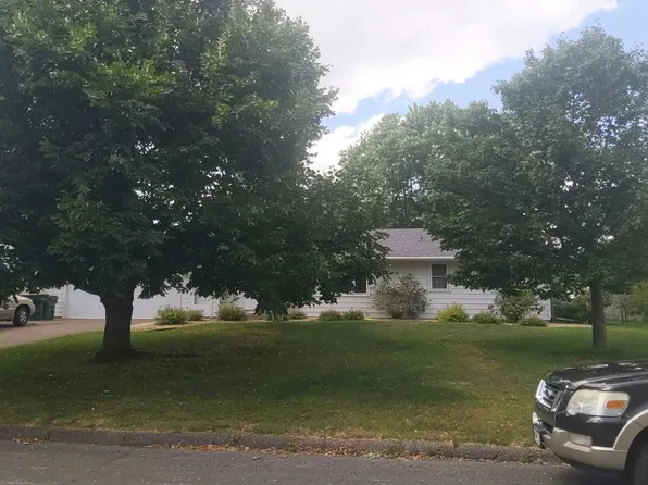 10480 Washington Blvd NE, Blaine, MN 55434