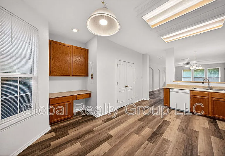 229 Spice Oak Ln — Photo 14