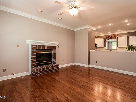 4th image of 5619 Westover Dr