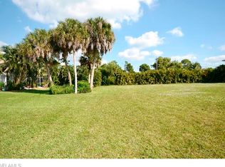 7396 Grande Pine Rd, Bokeelia, FL 33922