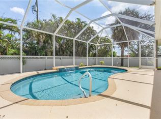 629 SW 11th Ter, Cape Coral, FL 33991