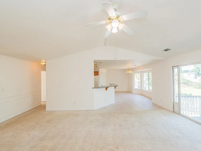 188 Woodcliff Dr — Photo 3