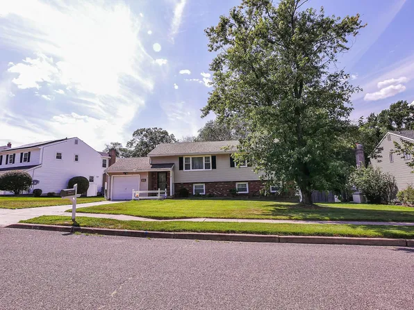 33 Daytona Ave, Sewell, NJ 08080