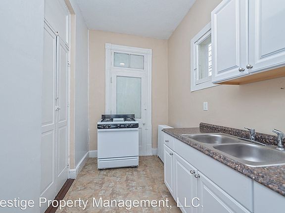 5th image of 2409 W Clifton Ave APT 2