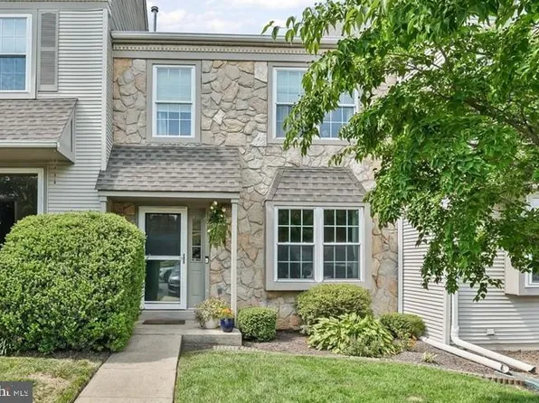 161 Cambridge Cir #77, Kennett Square, PA 19348