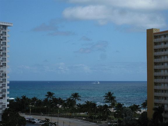 5th image of 301 N Ocean Boulevard #909