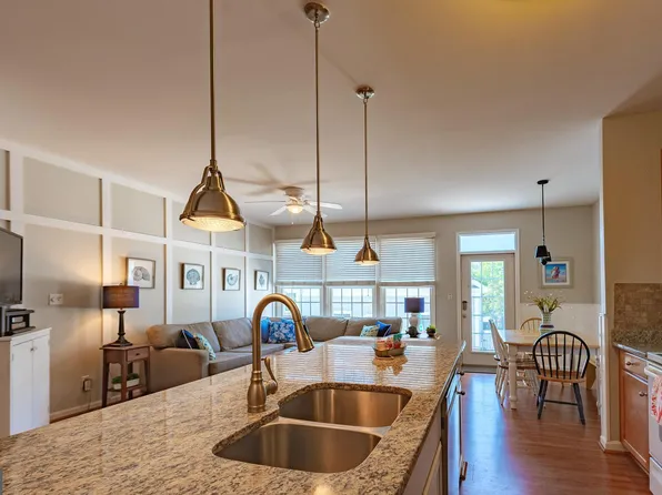 20 Village Green Dr, Ocean View, DE 19970