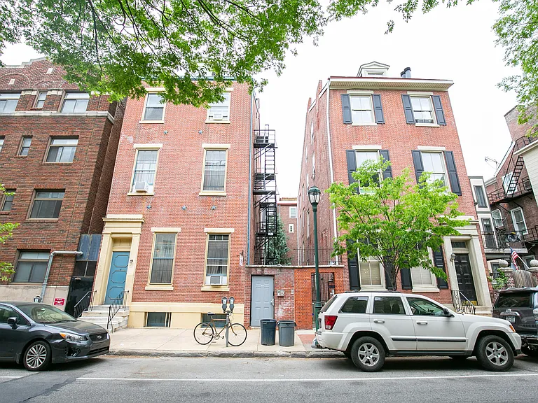 927 Pine St #303 — Photo 5