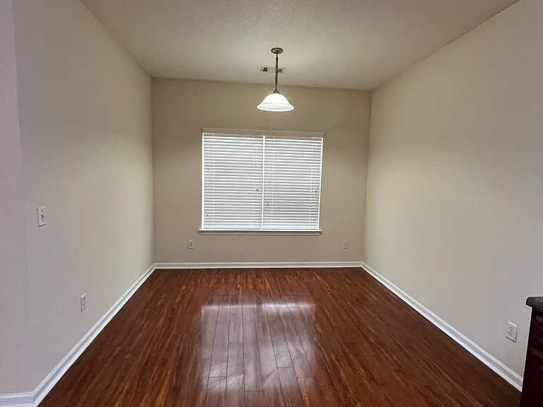 166 Seabreeze Ct — Photo 8