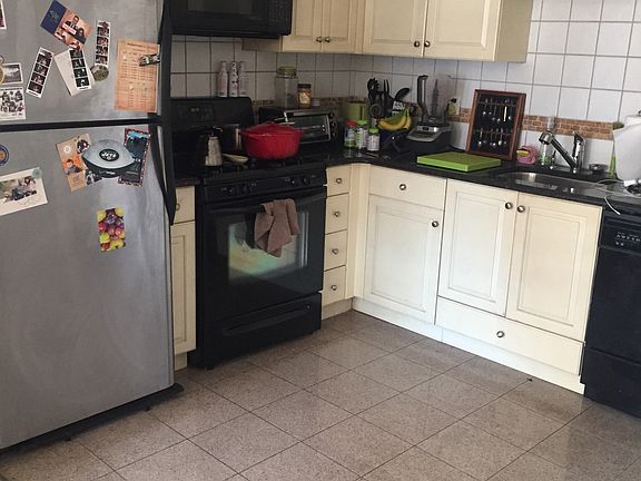 2nd image of 2331 31st Dr APT 4A