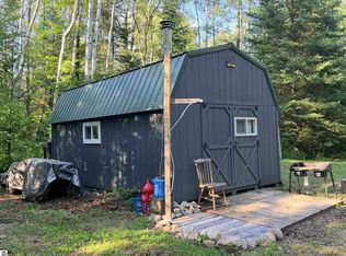 16695 20th Ave, Marion, MI 49665