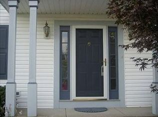 590 Oakcrest Dr, Wadsworth, OH 44281