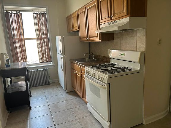 2nd image of 22-62 42nd St #4