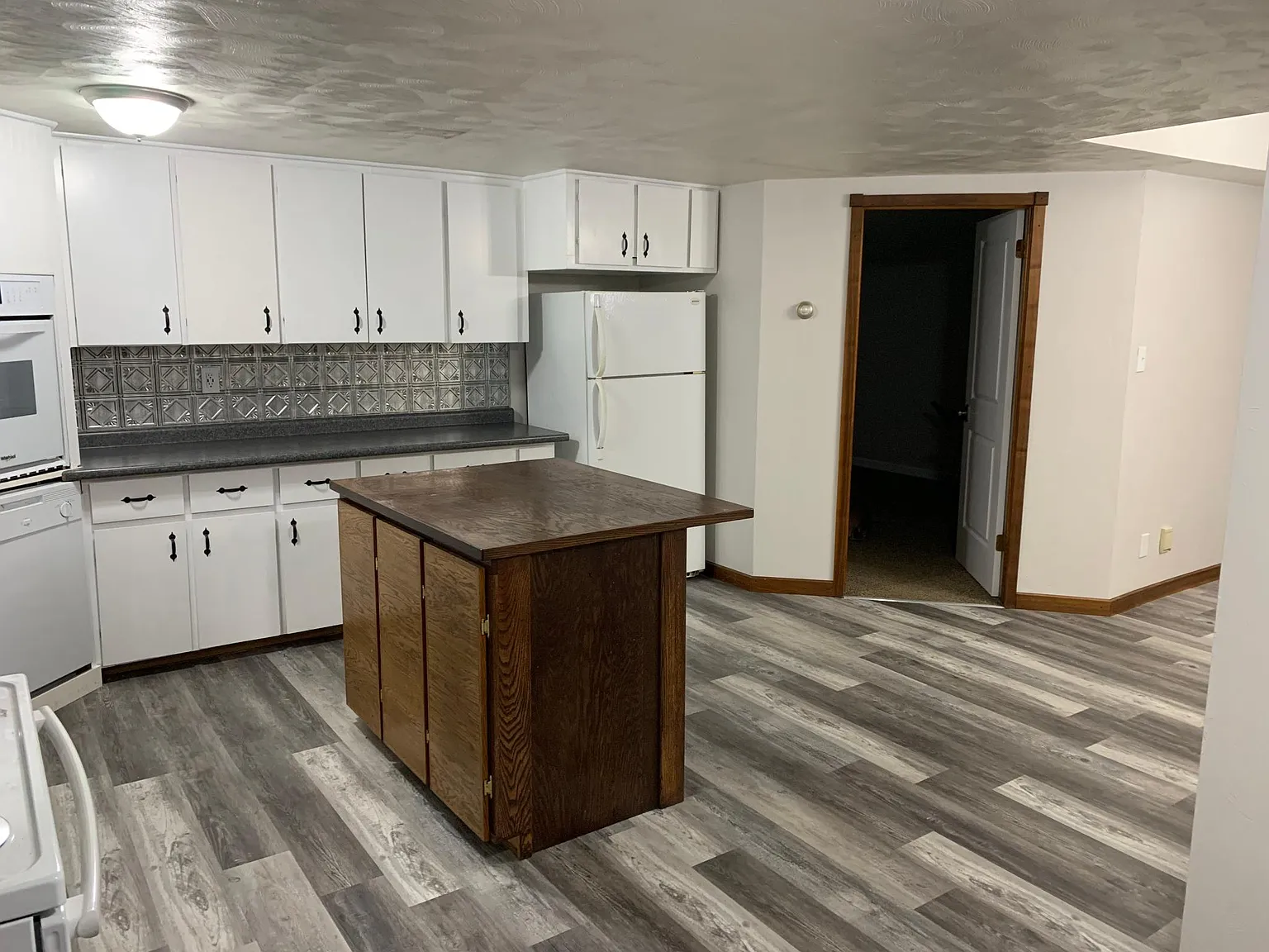 3 bed, 1750 sqft, $1,450 — Photo 4