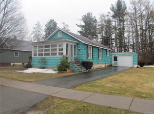 39 Maple Ave, Springville, NY 14141