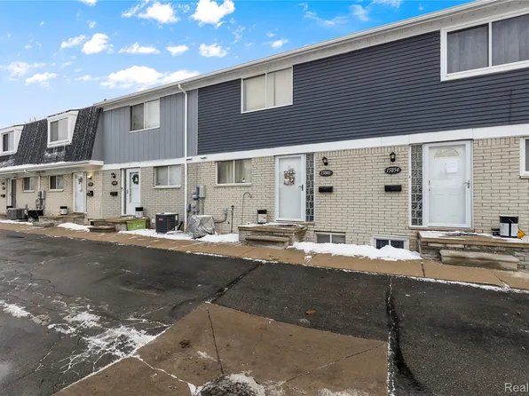 15846 W Eleven Mile Rd #27, Southfield, MI 48076