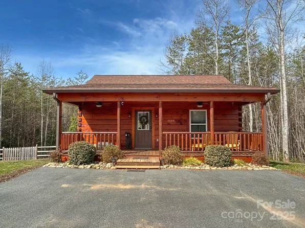 5680 Low Country Rd, Lenoir, NC 28645