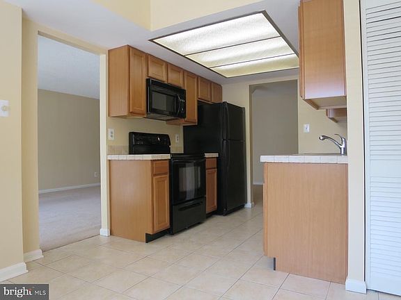 5th image of 10227 Valentino Dr APT 7111