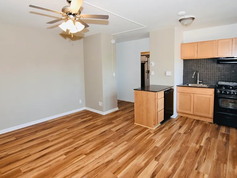 22 East 22nd Street — Photo 18