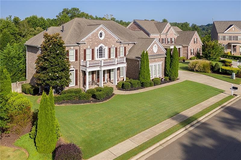 2nd image of 618 Baybrook Way