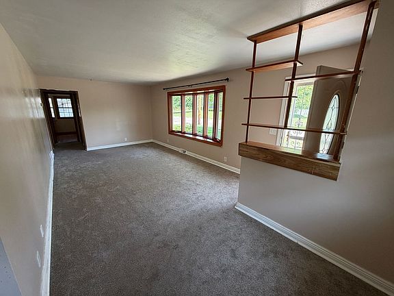 2nd image of 106 W 104th St