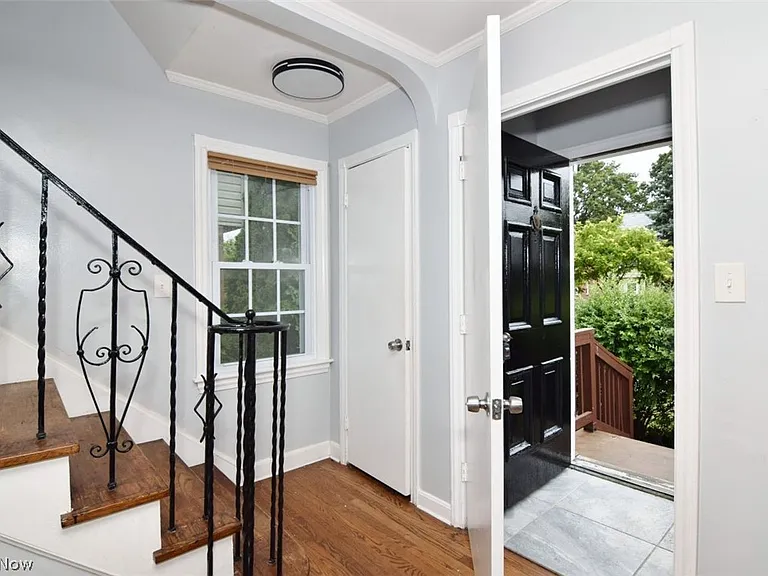 4438 Baintree Rd — Photo 3