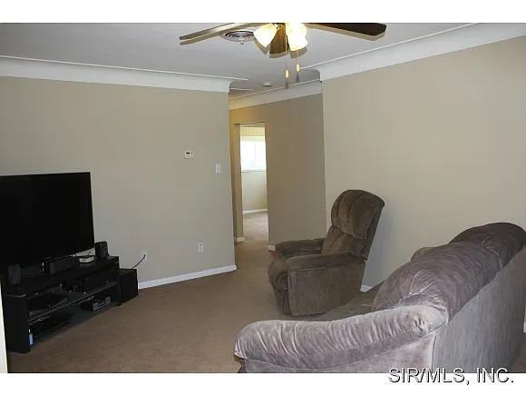 421 Virginia St photo 1