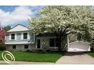 850 Hidden Ridge Dr photo 1
