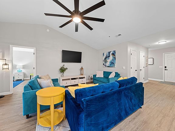 5th image of 1402 Willoughby Park Ct Unit 6