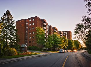 Deschenes Court, Ottawa, ON K2B 8G1