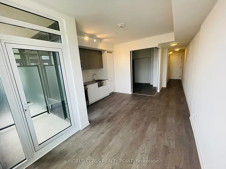 270 Dufferin St #720 — Photo 5