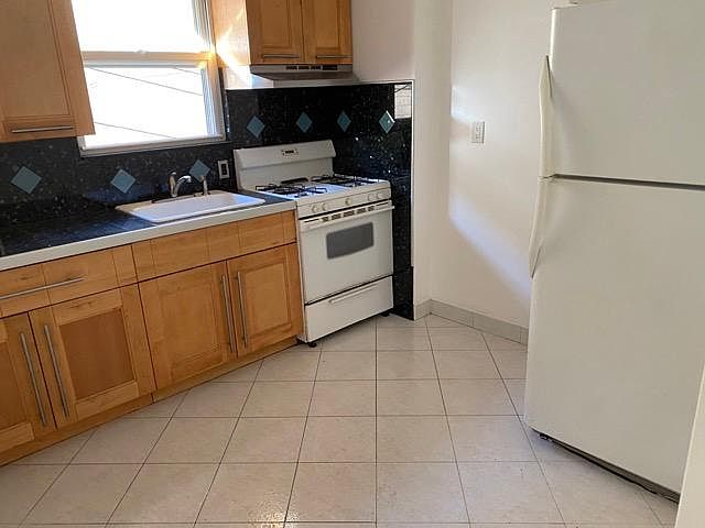 145 Beach 120th St #a, Rockaway Park, Ny 11694 