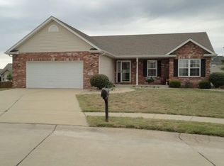 1905 Arlington Ct, Maryville, IL 62062