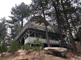 2595 Valkyrie Dr, Running Springs, CA 92382