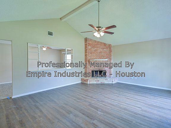 2nd image of 1022 Sierra Shadows Dr