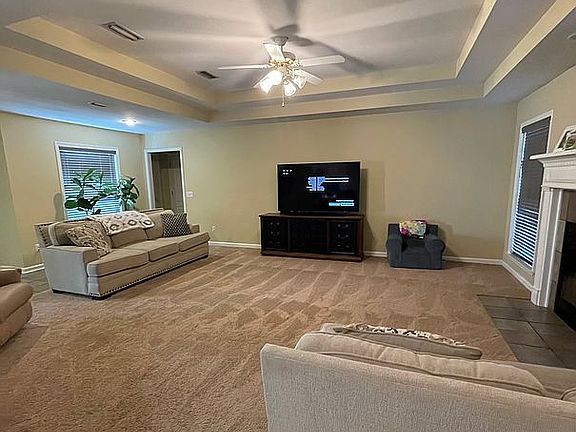 4th image of 321 W Kingswood Dr
