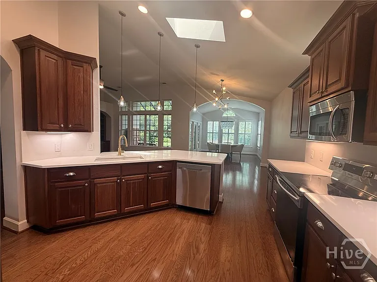 106 Tahoe Dr — Photo 8