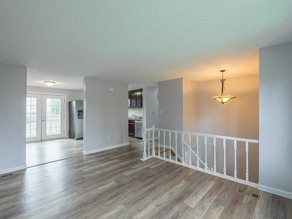 5th image of 1353 Silvertree Dr