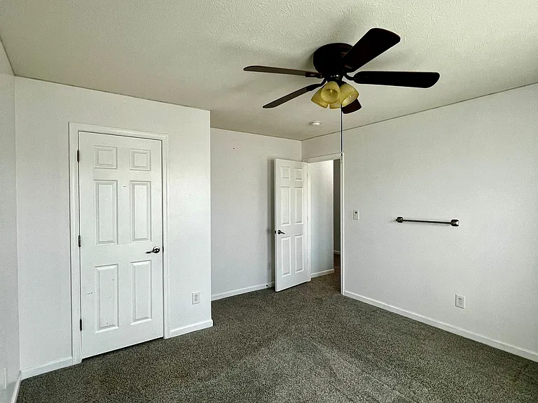 765 Fireside Dr — Photo 17